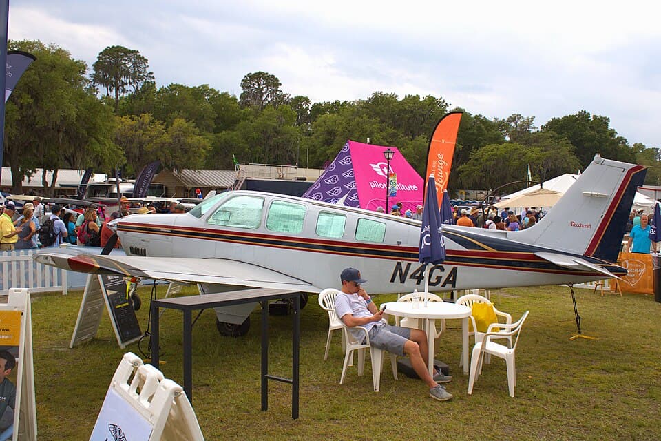 Beechcraft A36 Bonanza exterior photograph