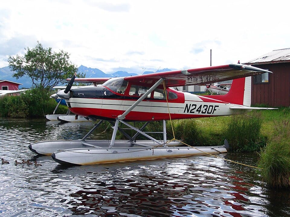 Cessna 180H Skywagon exterior photograph