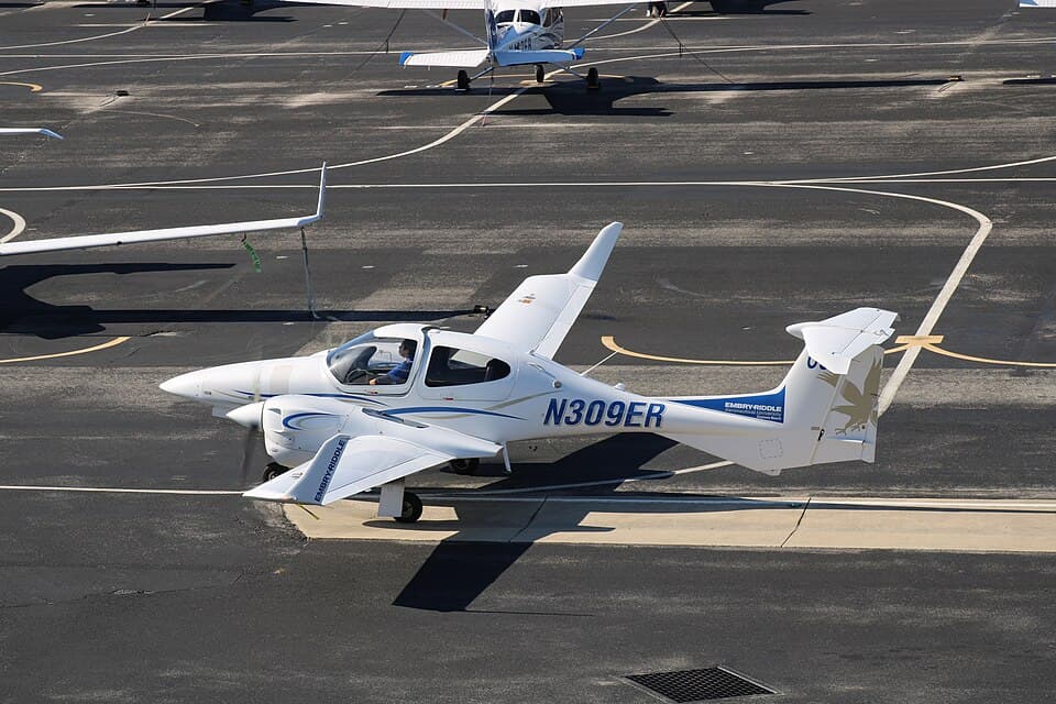 Diamond DA42-VI exterior photograph