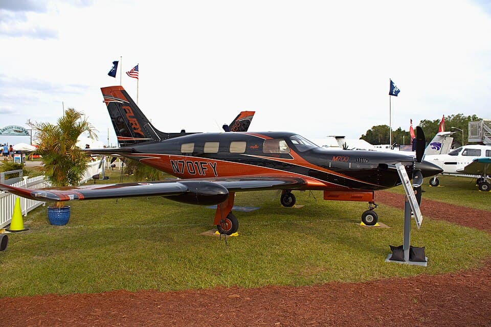 Piper M700 Fury exterior photograph