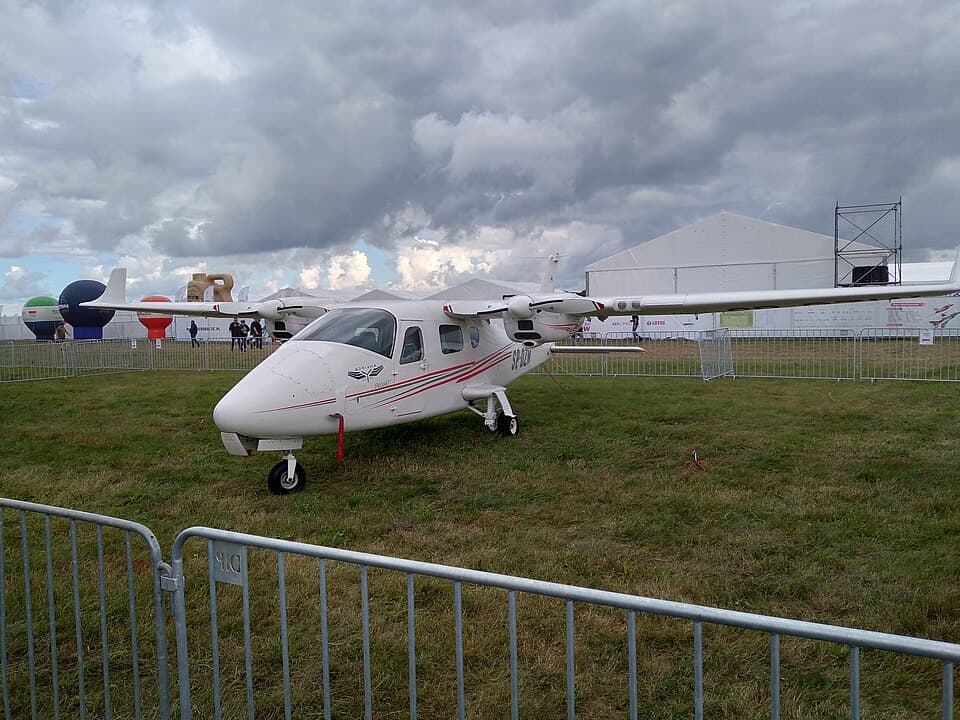 Tecnam P2006T exterior photograph