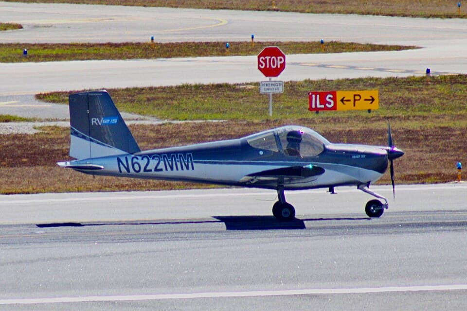 Van’s RV-12iS exterior photograph